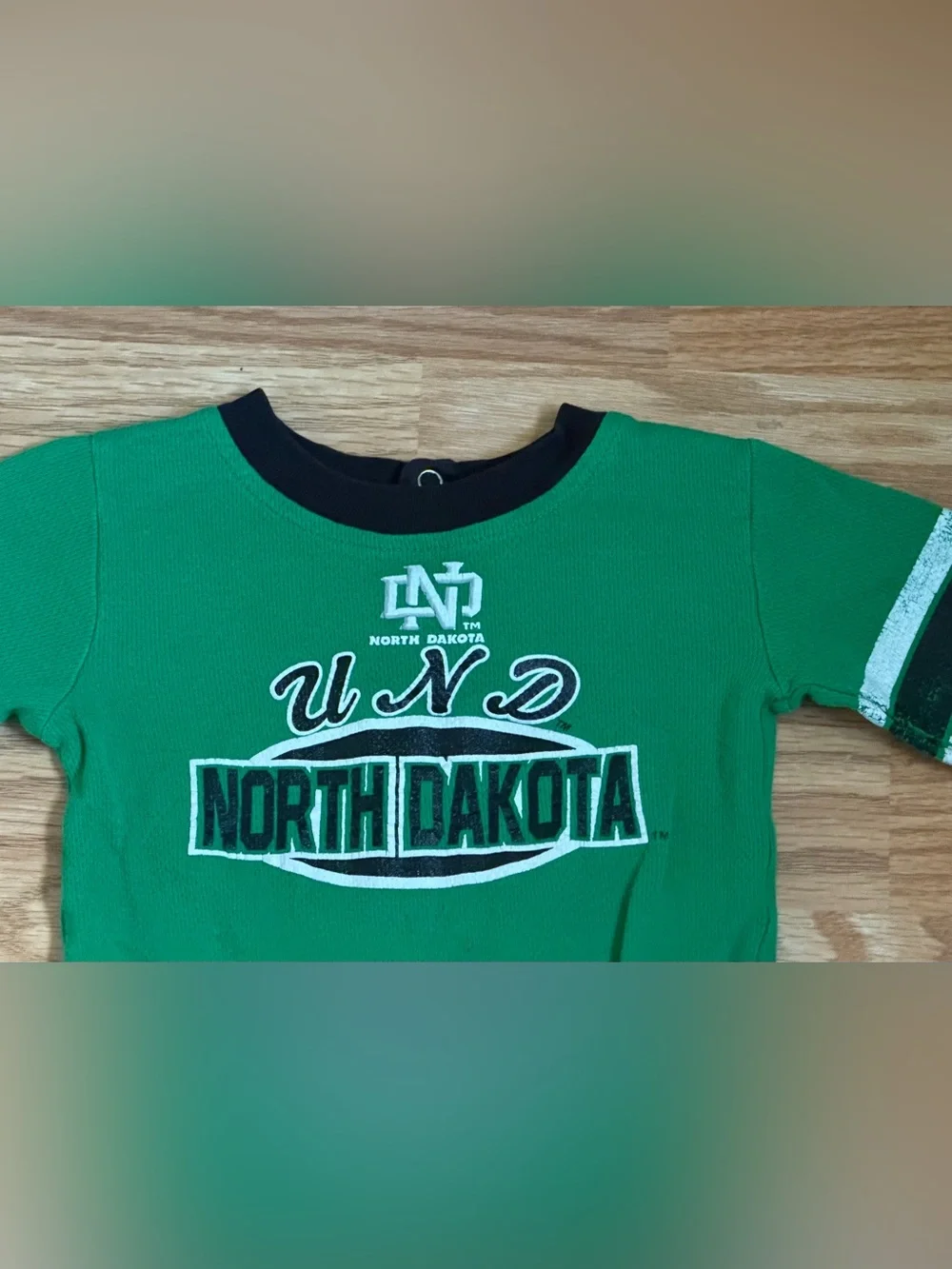 UND North Dakota Bodysuit 18 Months Long Sleeve Team Athletics Football Style